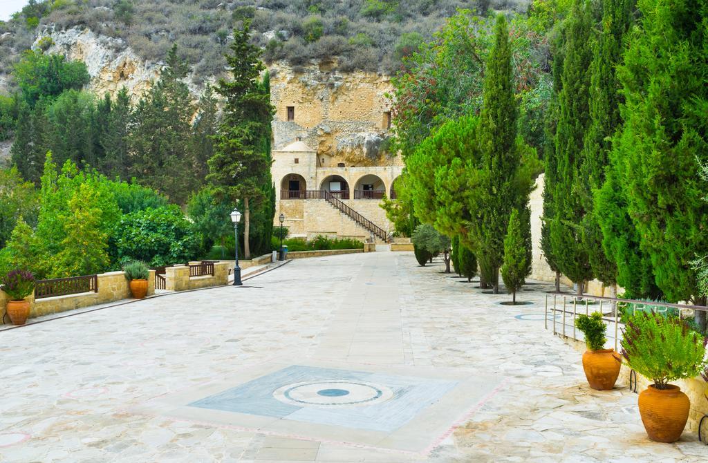 Club St. George (Adults Only) Apart otel Trimitusa Dış mekan fotoğraf